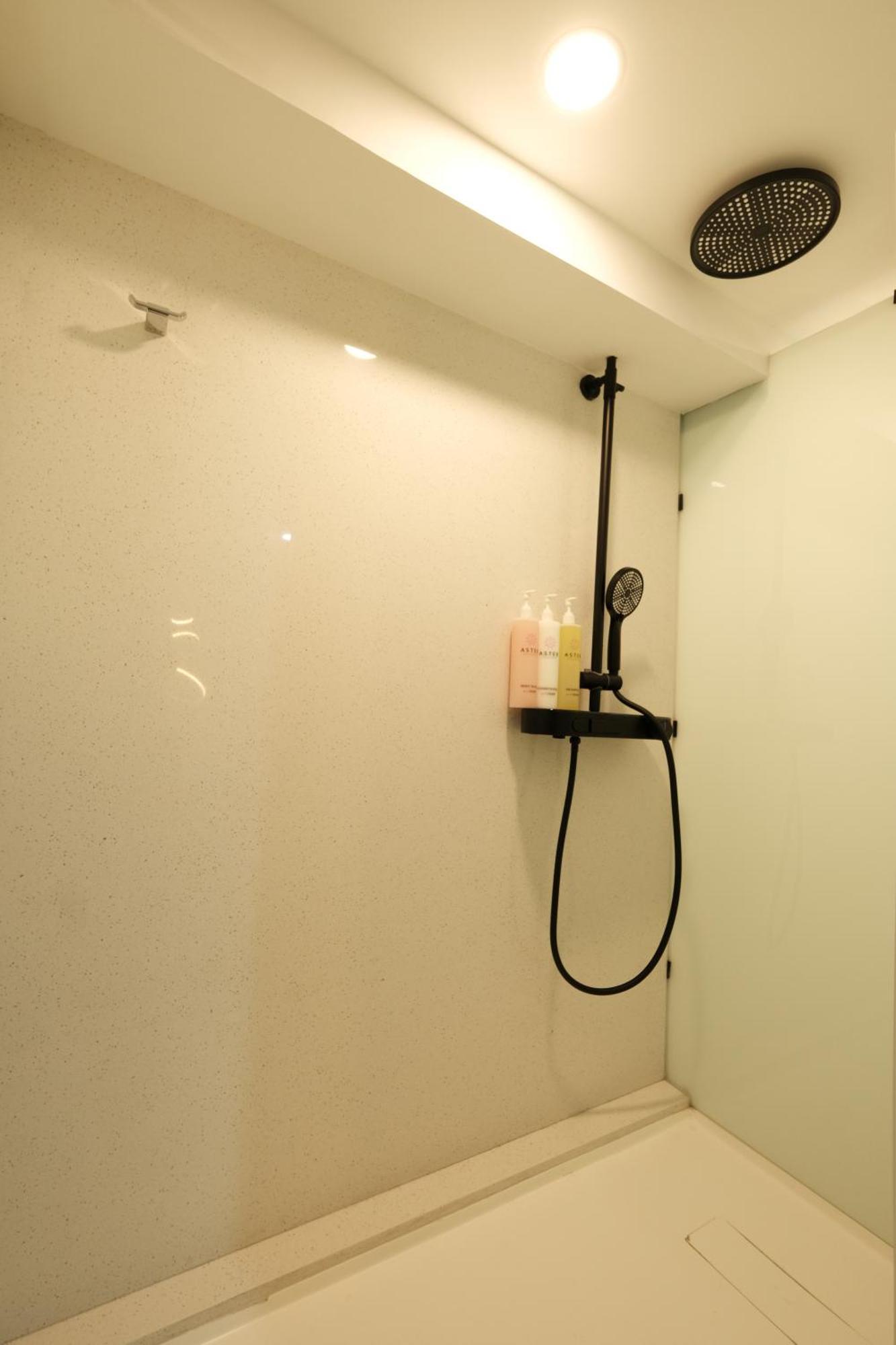 Aster Apartment Bali Canggu Exterior foto